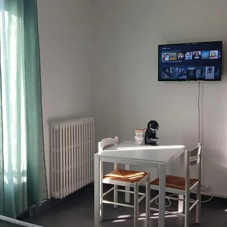Apartment T2, Flachet, Netflix, 2 Sdb
