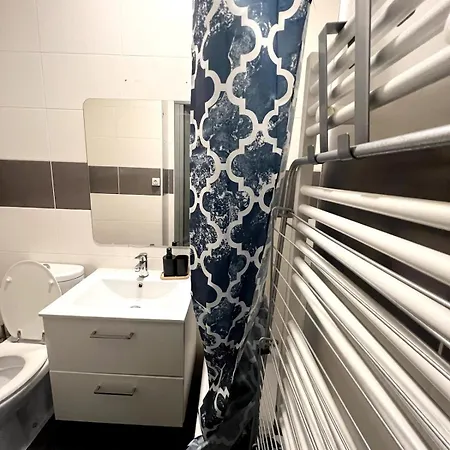 Apartment T2, Flachet, Netflix, 2 Sdb